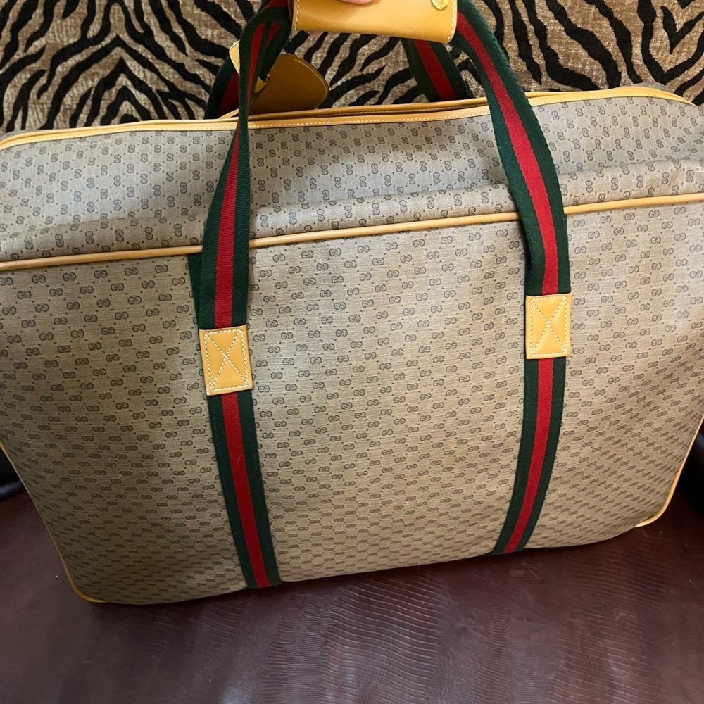 Gucci Monogram Travel Bag with Green and Red Straps - Picture 2 of 16